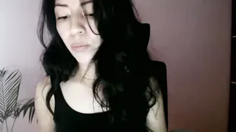 oliviaaa__ petite (03-31-2026)
