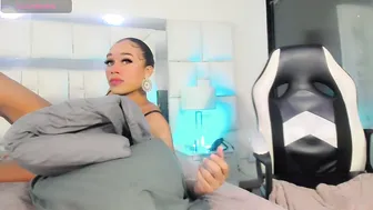 Royal_xx cum free cam show