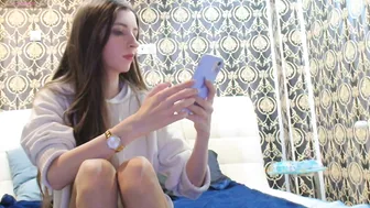 Addicted_to_you1 bigpussylips live webcam show