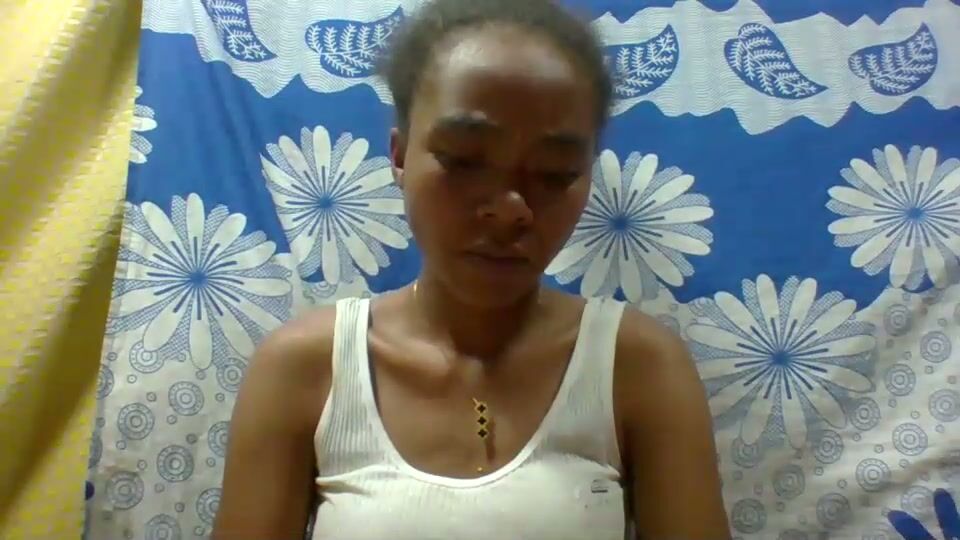 tahiryjosiah posing on cam 01 April 2026