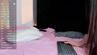 emily_bakerx posing on webcam (04/02/2026)
