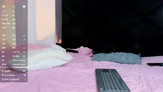 emily_bakerx posing on webcam (04/02/2026)