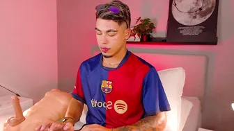 ken_boy_ recorded nude video 882469