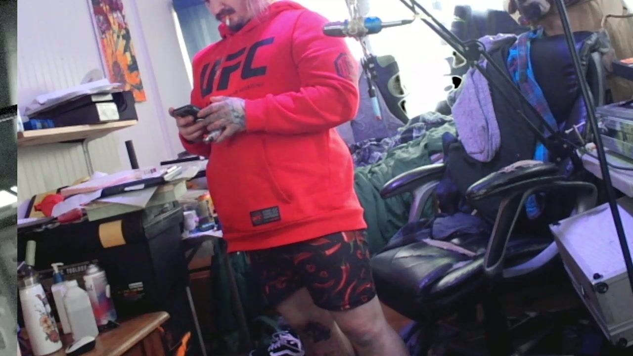 kinkybiguy14 sex chat 04/04/2026