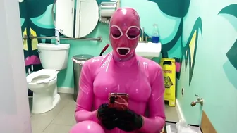 Pinklatexgurl 04-05-2026