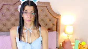 Violettareyyes on webcam 05-Apr-26