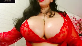 Madlyn_dee natural posing on cam