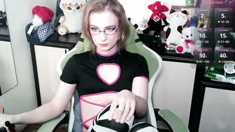 Leoguessme anal cam chat