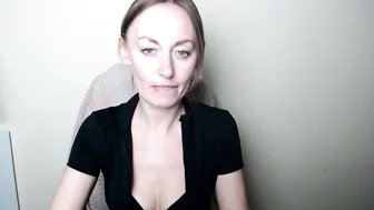 liasais_ milf on webcam