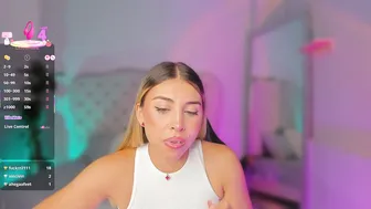 Charlotte__grey horny amateur 07/06/2025