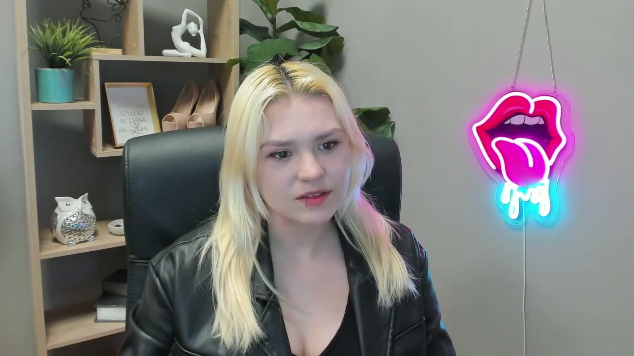 Lilysweetxo young chat cam sex