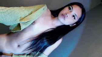 slut4attention posing on webcam 04-07-2026