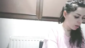 Prettyjulliette video cam porn (04/07/2026)