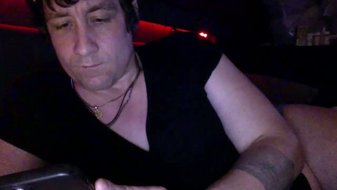 Dylanjowelch cam sex chat 08 April 2026