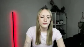 evelynblond squirt - 08 April 2026