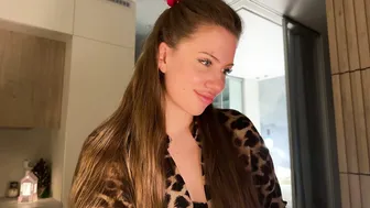 kiramystery blonde sex chat