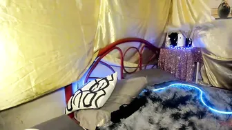 Urmorenagoddess_xx asian 04/09/2026