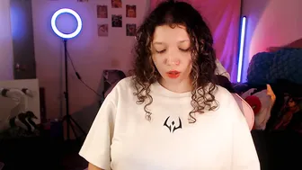 ally_donfort latina on webcam