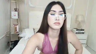 only1_zalora posing on cam nude cam