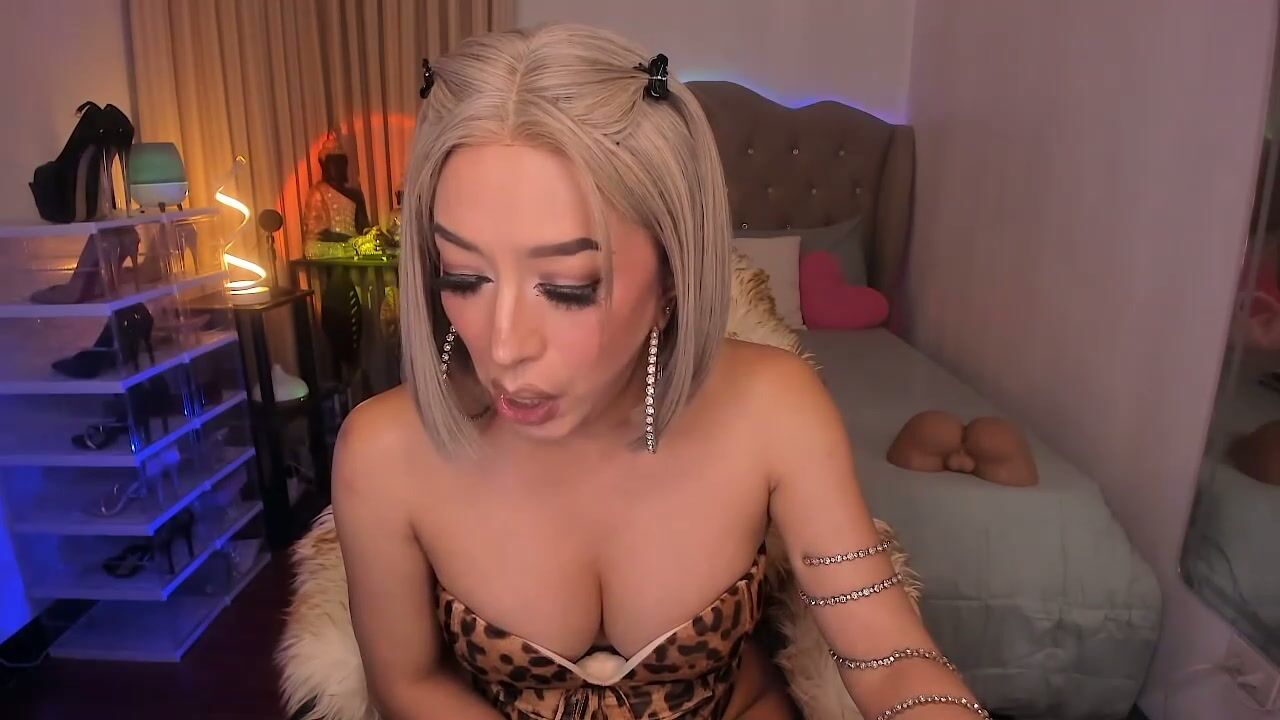 livecumayumi (04-09-2026)