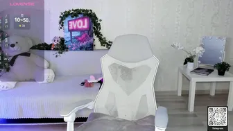 Aiklynne 04-10-2026 cam show