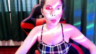 Strawberry_ei asian sex chat cam