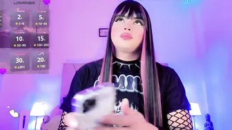 dannadolls asian posing on cam