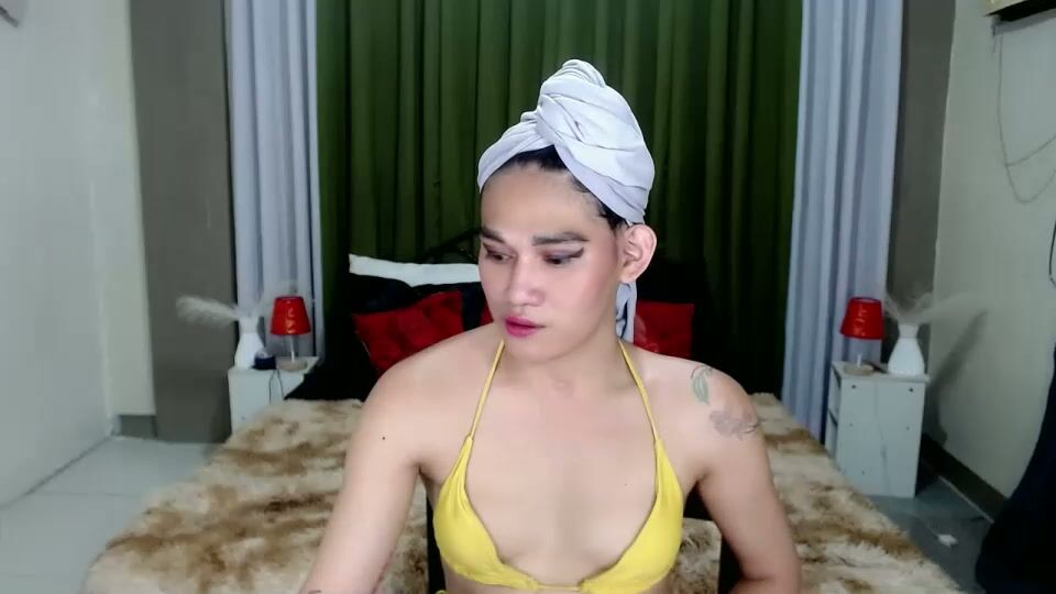 Xtspetitehugecock sex video (04-11-2026)
