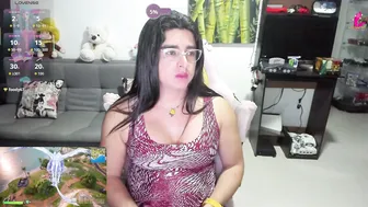 khalifa_gold recorded nude video 899772