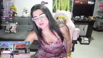 khalifa_gold recorded nude video 899772