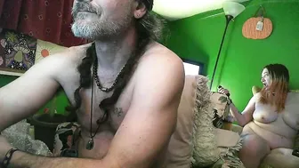 Hippiedad333 webcam video 04-10-2026