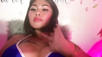 ur_ultimatedreamgirlxoxo posing on cam 12-Apr-26