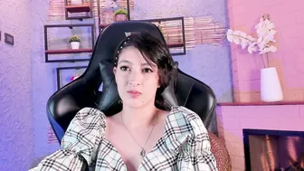 Sinlickerr chat sex cam (04-12-2026)
