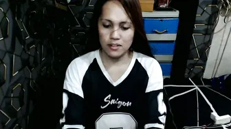 Yumi_white webcam video 04-12-2026