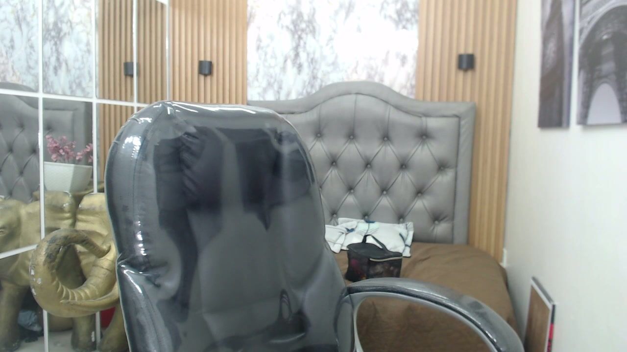 allison_garcia on cam 11 April 2026