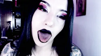 Emearld_black goth 04-11-2026