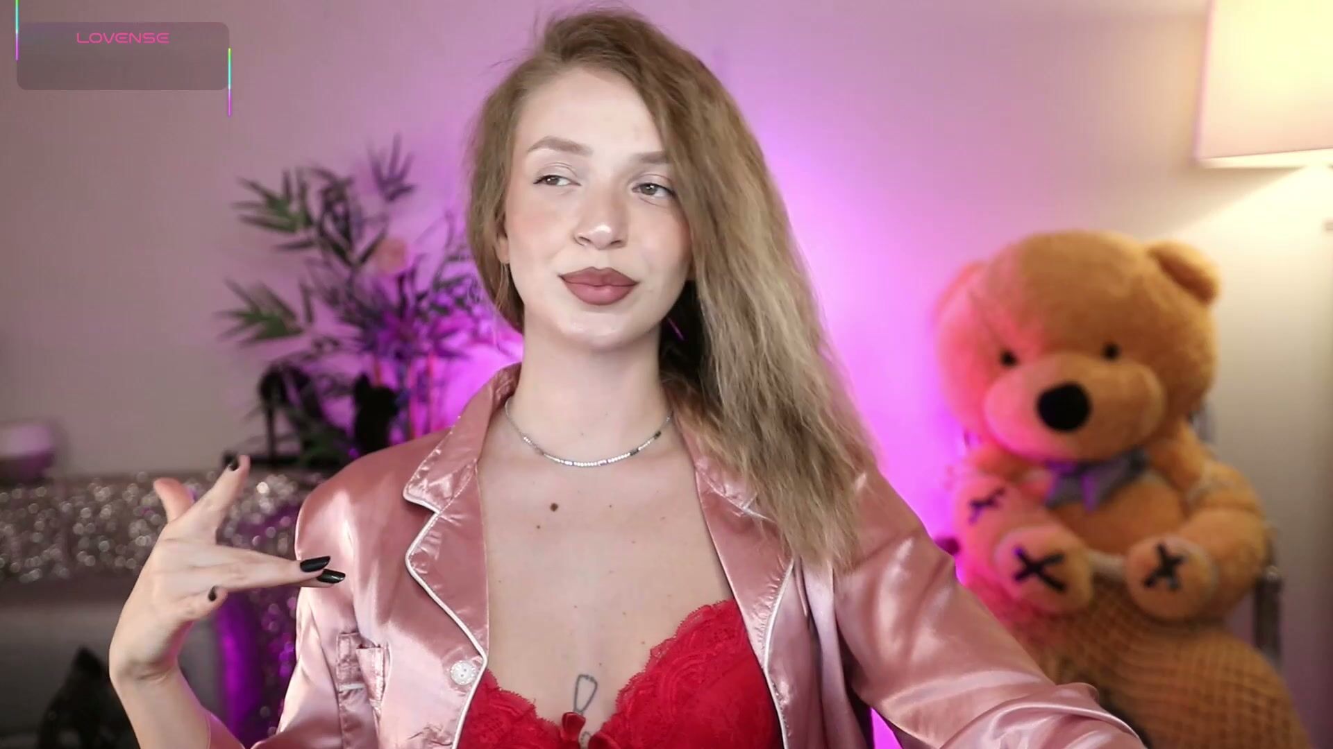 qwennx porn chat 04-11-2026