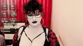 queenofsin mature on cam