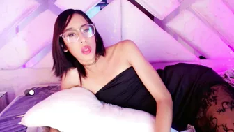Julietta_fox porn 04/13/2026