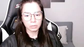 Wolfs_daughter chat girl porn (04-15-2026)