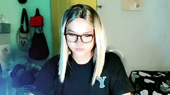 Krezikeed wifematerial webcam chat