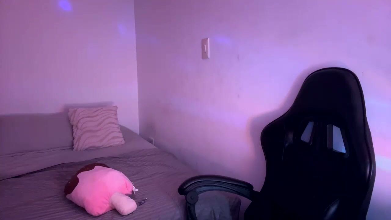 Laura_d23 video chat porn 15-Apr-2026