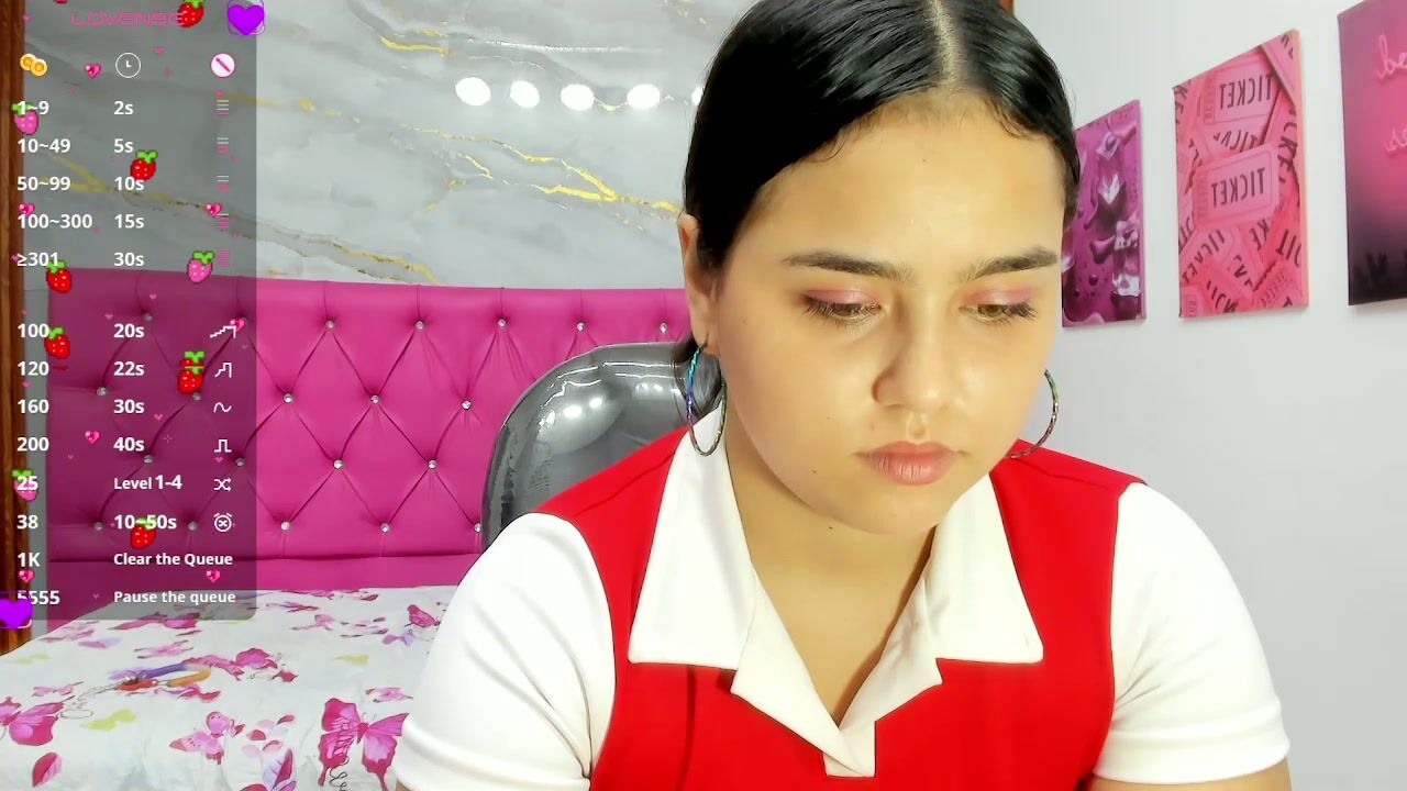 helen_russoo cam nude 04/12/2026
