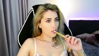 tweety_twist recorded nude video 906644