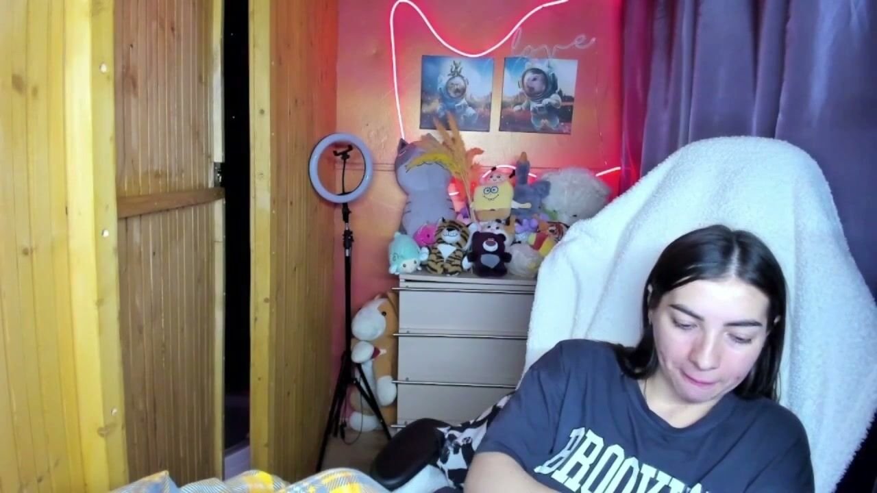 Miss_tasy webcam 14-Apr-2026