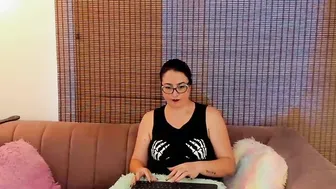 Ariana_cross_ squirt - 04-13-2026