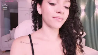 anahi_curlie1 cam sex 14 April 2026