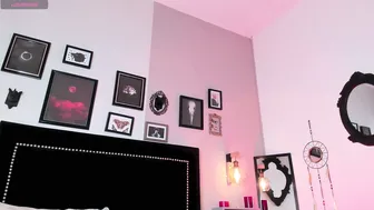 Ninaevanss 04/15/2026 nude cam video