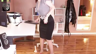 queen_manifest strapon video cam
