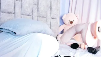 queen_yully recorded nude video 910636